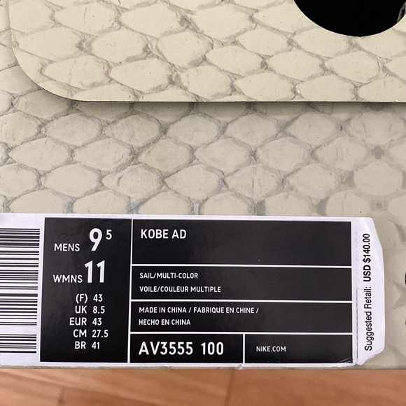 Men’s slightly worn Kobe AD basketball shoes. - Picture 8 of 9